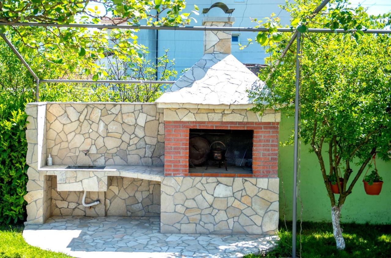 Frida Luxury Beachfront Villa Blagaj Exterior photo